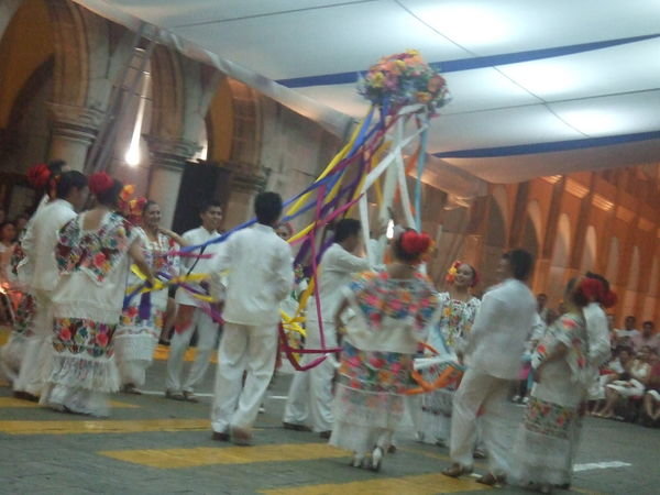 Merida Dancers