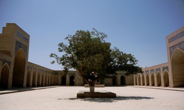 courtyard at the Kalon Mosque