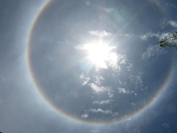 360 degree rainbow around the sun