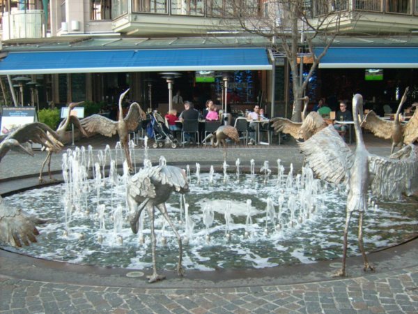 Lindt Cafe fountain(2) (spot Della!)