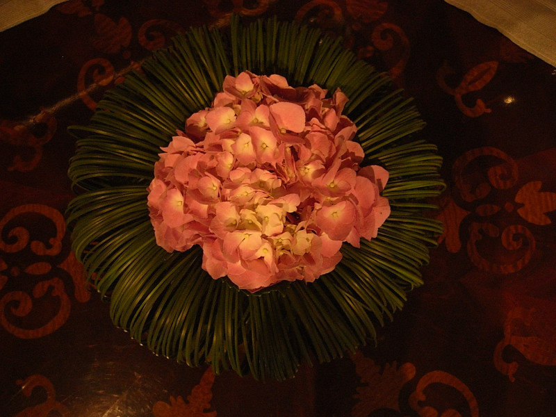 corner table decoration