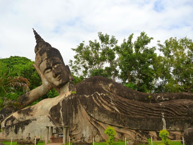 Grote liggende Boeddha 