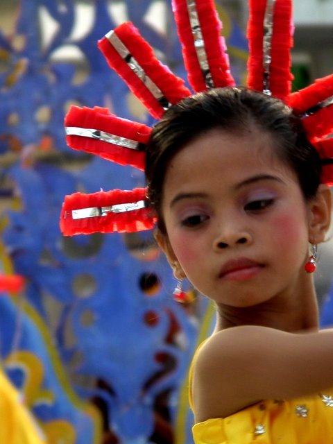 Mooi meisje tijdens de dans wedstrijd Malapascua