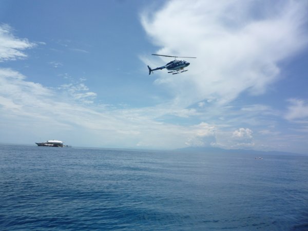 Helicopter off GB Reef