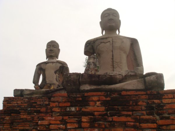 buddhas in chaiwatanaram