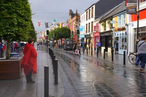 Killarney's shopping street and our more then stylish red rain coat (I absolutely love it) 
