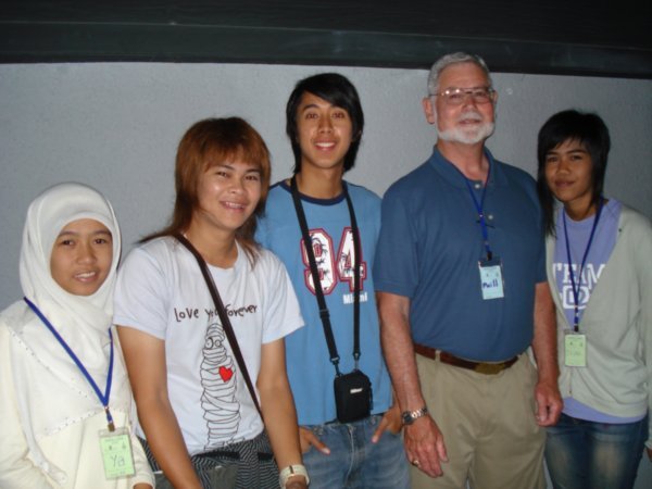 thai students and phill--the smartest man alive