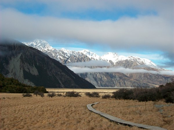 Path Mount Cook