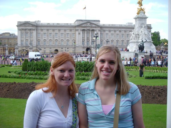 Missy and me in front of Buckingham Palace