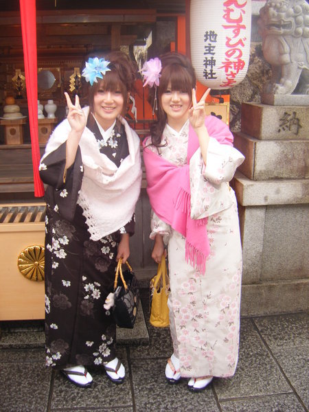 Two kimono clad teenagers