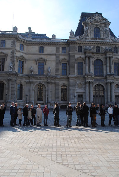 Long line for the Louvre