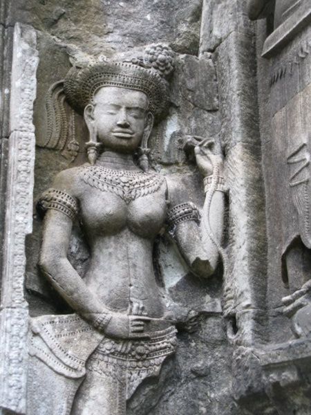 Una de las cientos de Devatas que hay en todos los Templos del Angkor