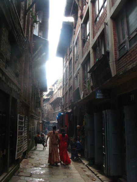 Por la calles de Bakhtapur, un pueblito MUY lindo como a una hora de Kathmandu