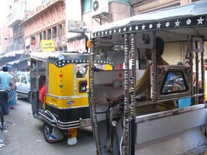 Jhodpur nos recibio con unos autorickshaws muy elegantes