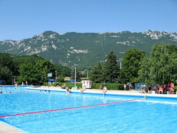 The pool in Ajdovscina - a major landmark!