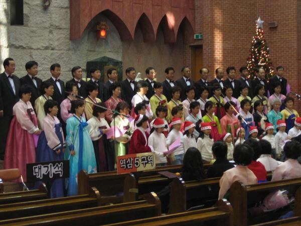 Christmas Choir in traditional clothes