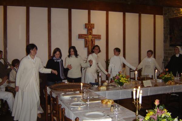 Dancing at Shabbat