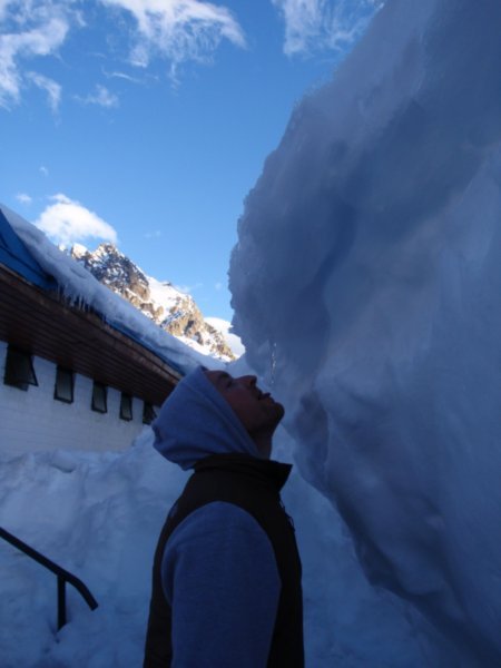 Three metres of snow base next to the Inca Lodge!
