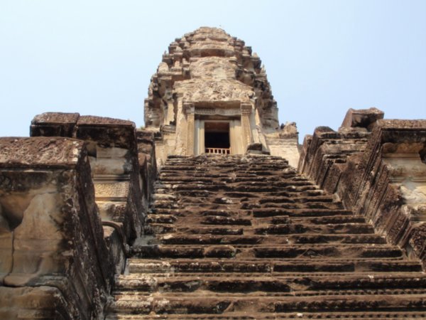 Steep steps up to Vishnu's shrine