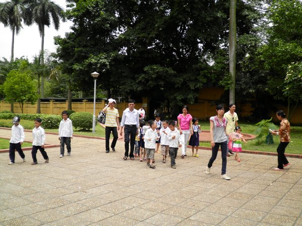 schoolkids in Hanoi