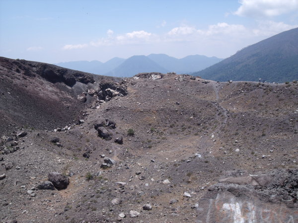 Izalco's crater and onwards