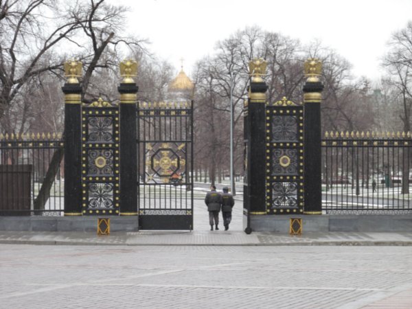 Gates into park in front of Kremlin
