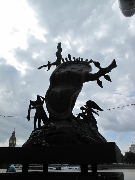 Dali Statue on edge of Thames