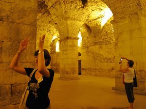 Local guide explains history of split and the Roman ruins