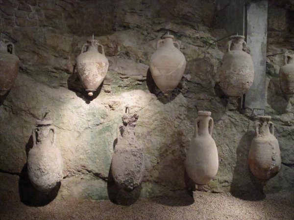 Jugs found in Roman ruins