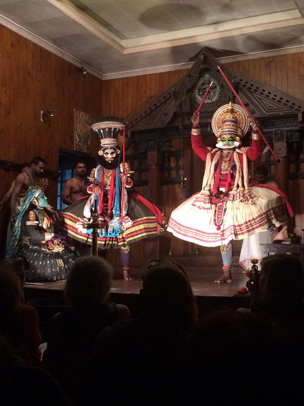 Katahkali performers