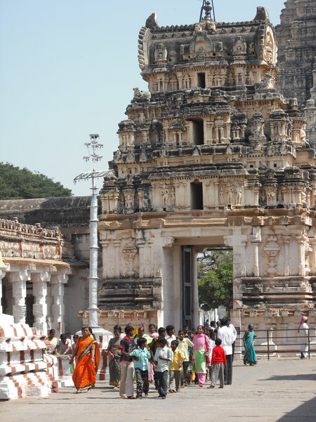 Pilgrims at Hindu Temples, Hampi