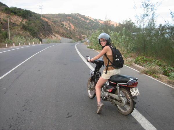 sarah cannn drive a motorbike