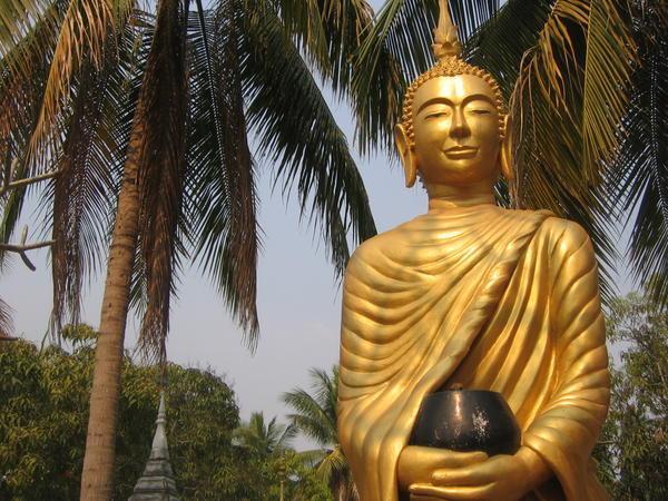 buddha! so many buddhas... and wats in luang prabang!