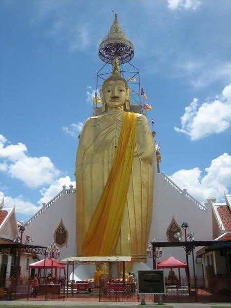 Giant Standing Buddha...