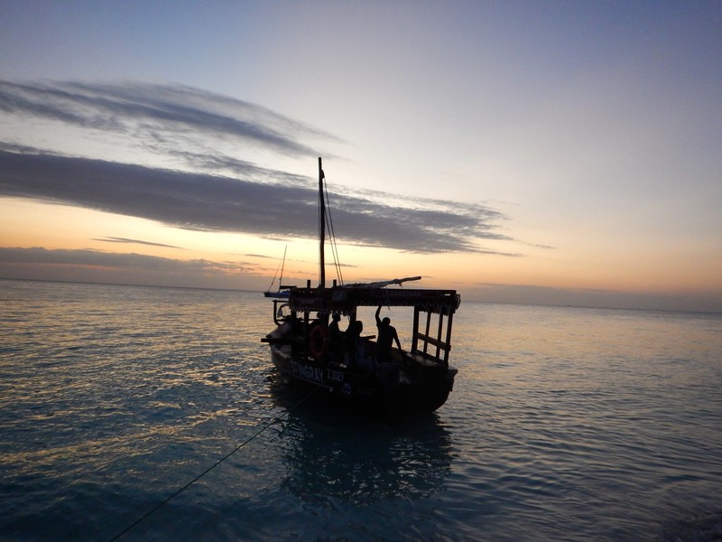 The Dhow sets off into the sunset