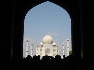 approaching the Taj