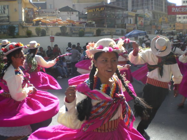 Dancing on the streets of La Paz