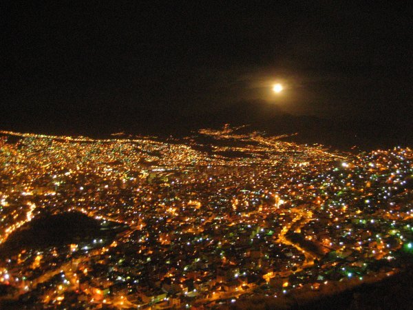 La Paz at night
