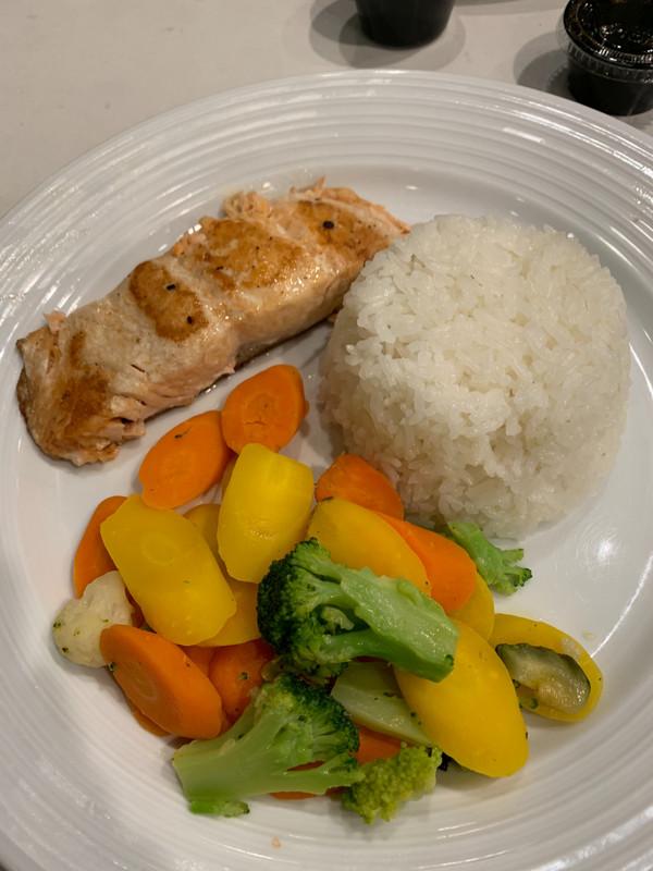 Grilled Salmon and veggies 