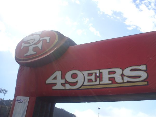 49ers Sign