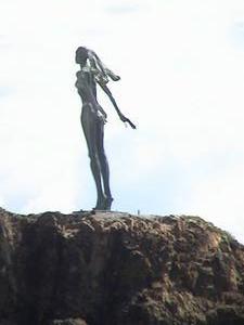 statue at Whakatane harbour entrance