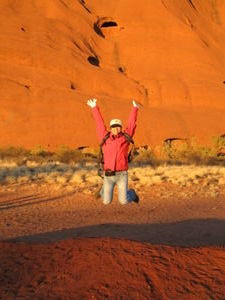 Outback - Uluru - 10km spaziergang rund um den 2tgroessten Monoliten Australiens