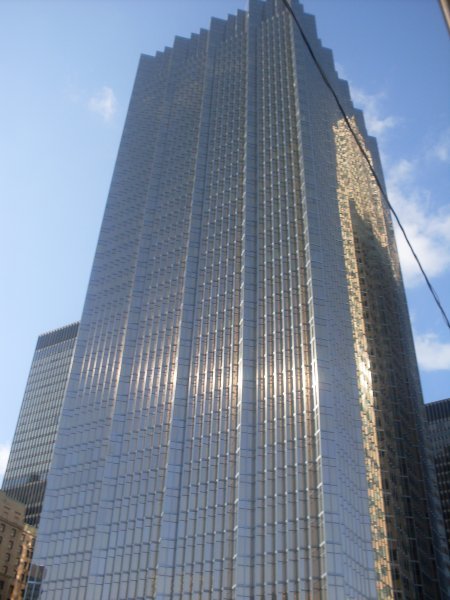 Gold Building | Photo