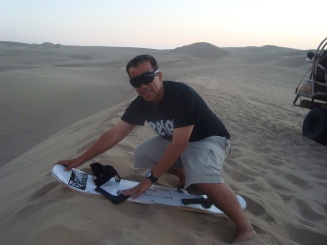 Sandboarding in Ica.