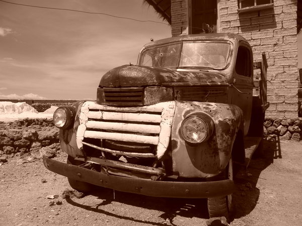 I like taking pics of old vehicles.