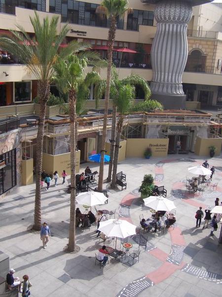 Plaza on Hollywood Blvd