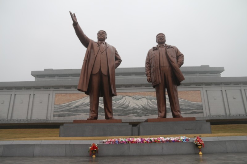 Statue of fallen leaders