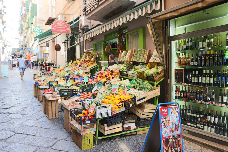 Streetside Market - Napoli