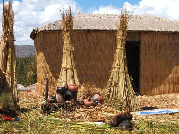 House and outdoor kitchen, Uros Islands