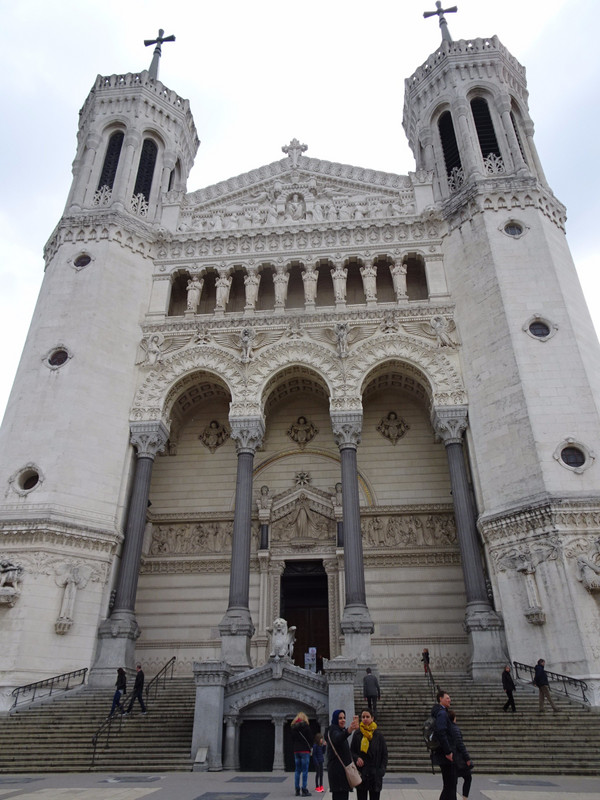 La Basilique Notre Dame de Fourvière up close